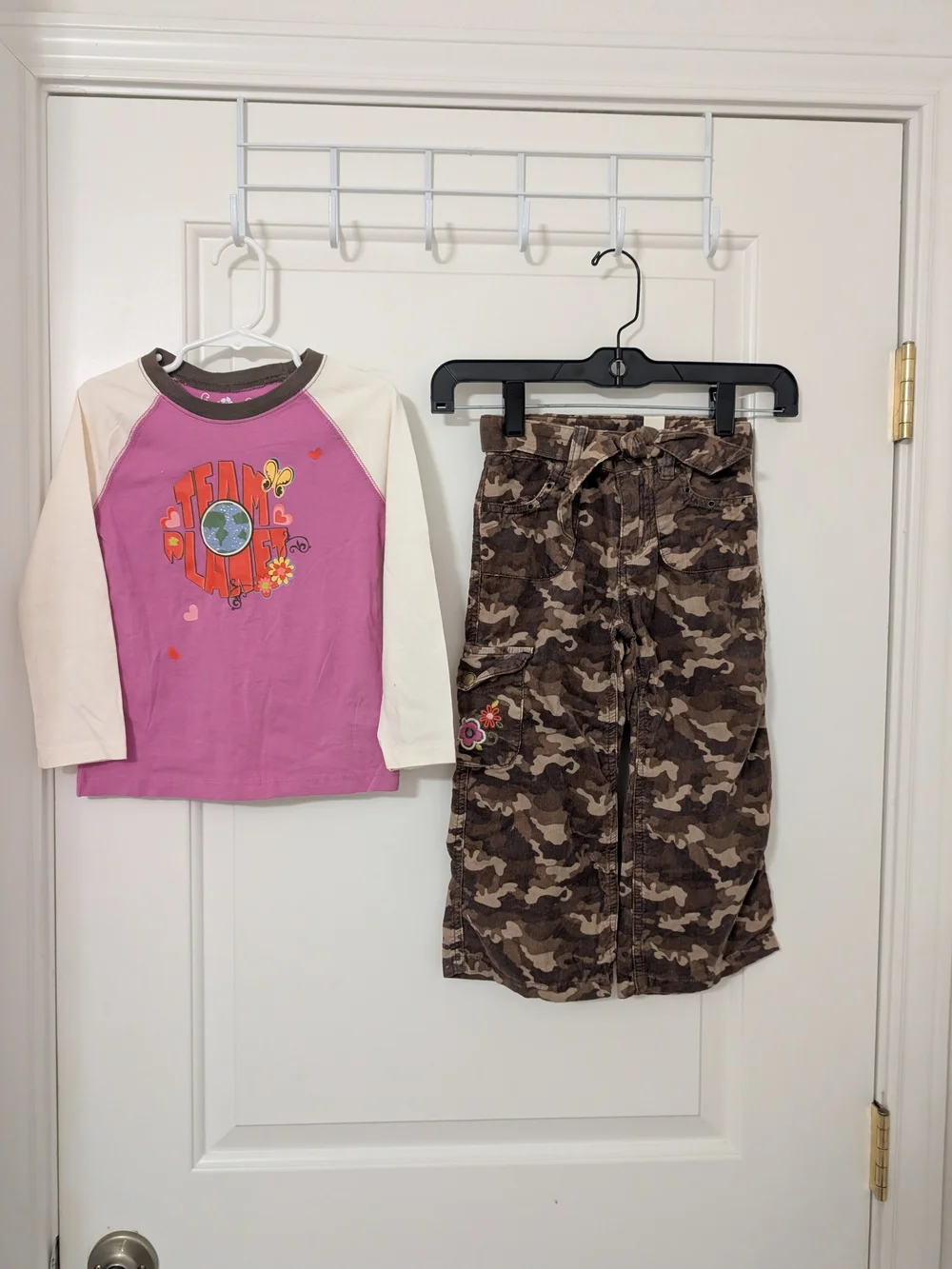 Y2K Children's Place Girls 4T Camo Cargo Pants Team Planet Shirt Outfit